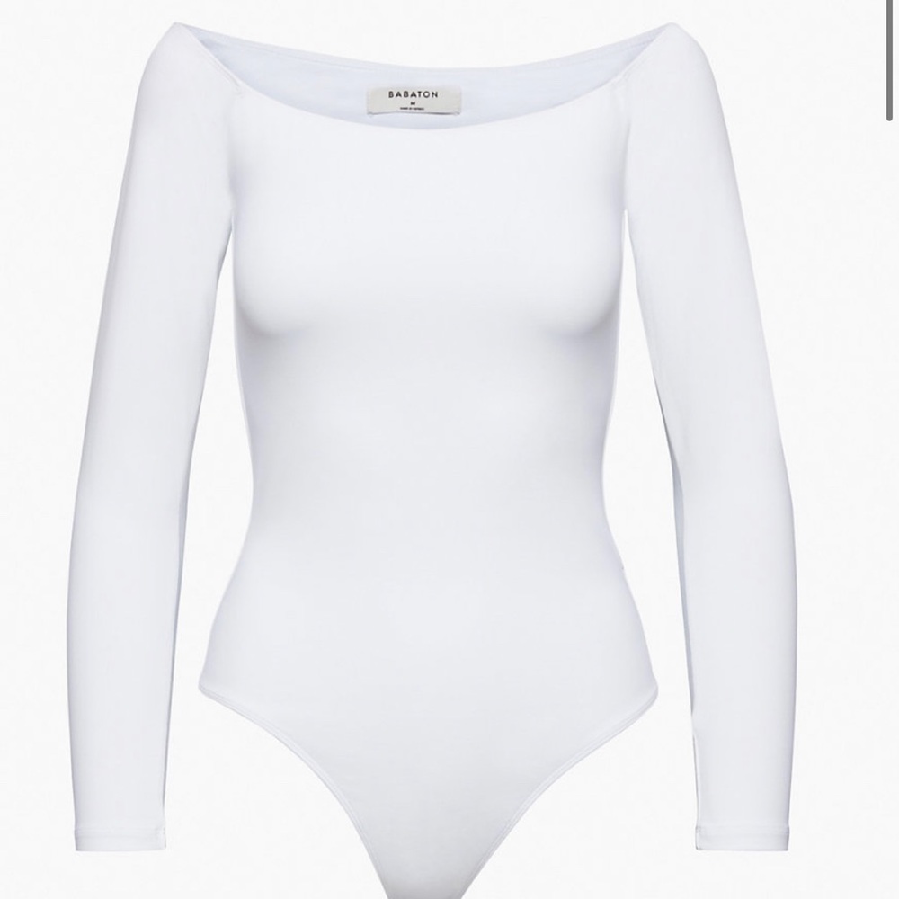 Babaton CONTOUR OFF-SHOULDER LONGSLEEVE BODYSUIT NWT Size Medium
